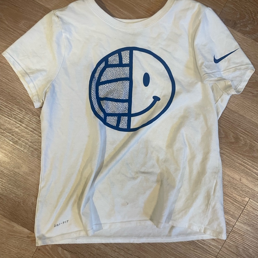 Nike Volleyball T shirt, size youth XL